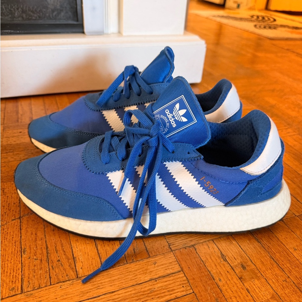 Adidas iniki